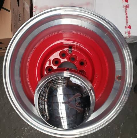 Smoothie wheel set for Beetle
Silver - Black - Red - Beige
