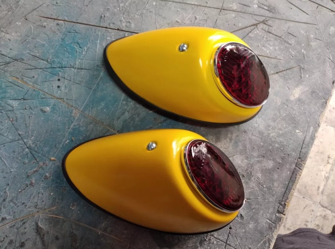 Par lanterna Beetle 1955 em fibra