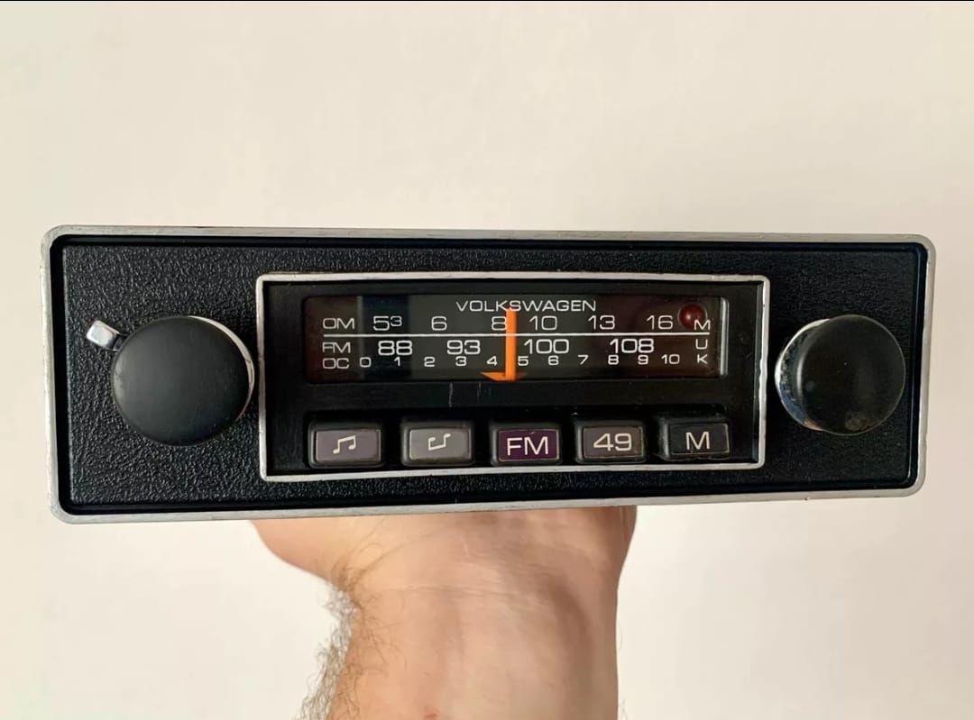 Original Bosch radio AM &amp; FM and Belutooth Beetle model 1971