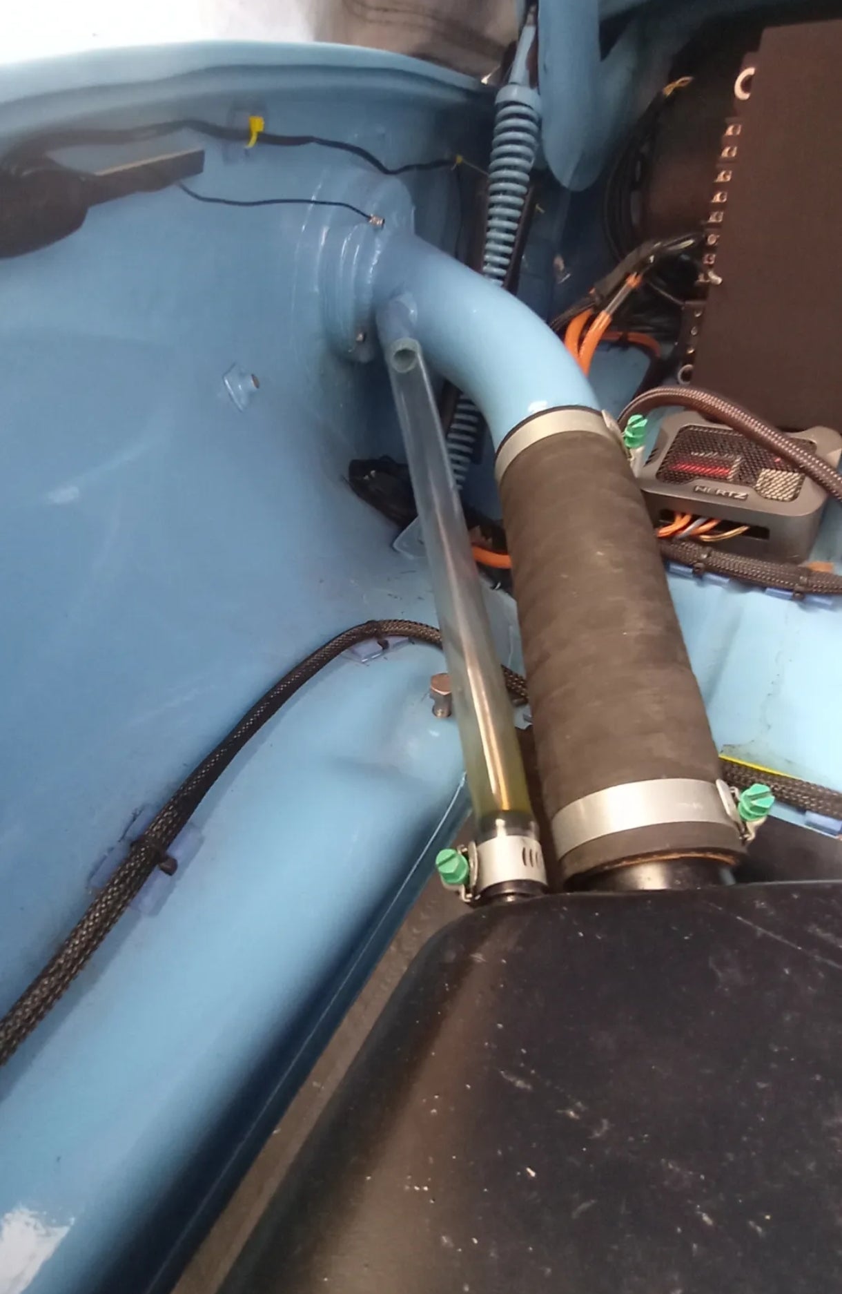fuel tank cap to be adapted to a VW Beetle