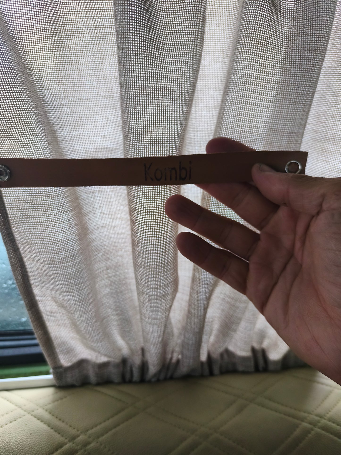 Set of curtains for VW Kombi vans up to 1975 (Corux model, Vovozinha model) and Kombi Clipper models up to 1996 low roof model