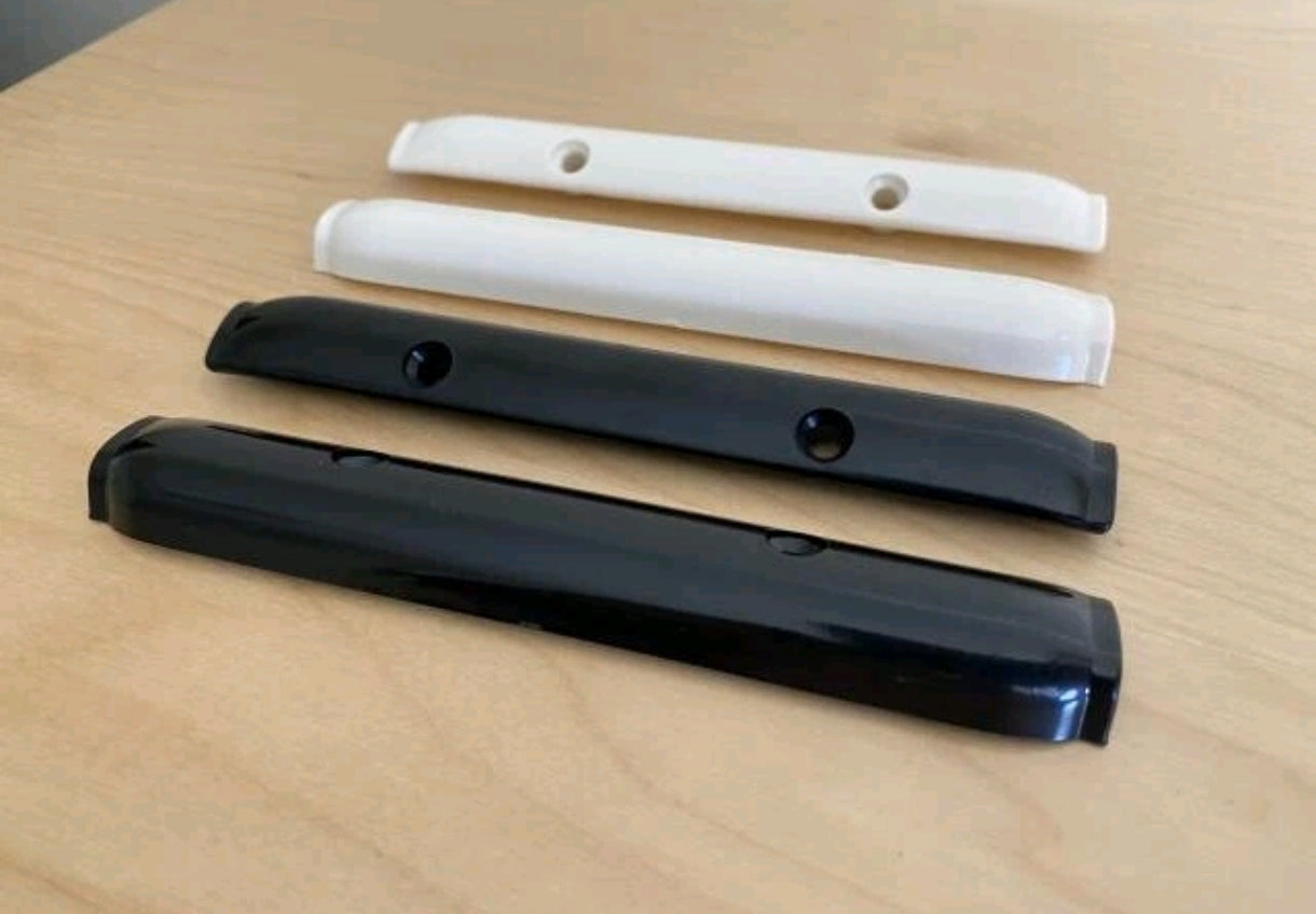 Pop-out hinge covers for VW Beetle safari windows