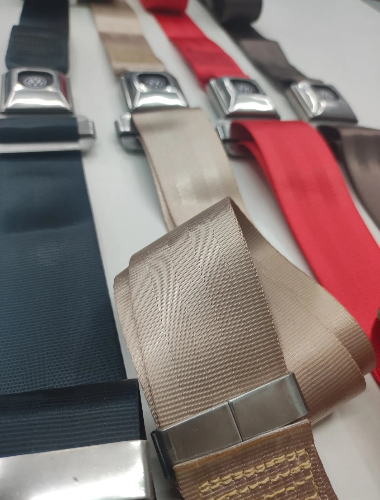 Kit seat Belt 9 pieces stainless steel with logo VW
