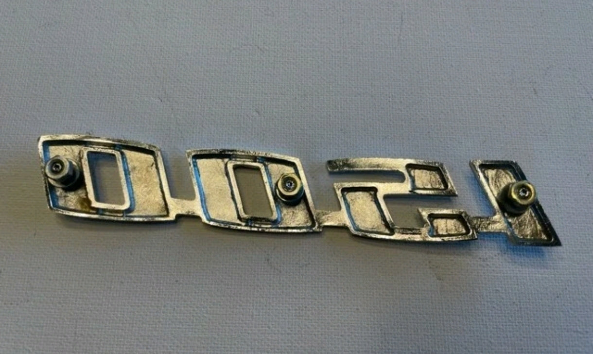 VW Volkswagen 1500 engine deck cover emblem beetle insects bus T1 T2 classic