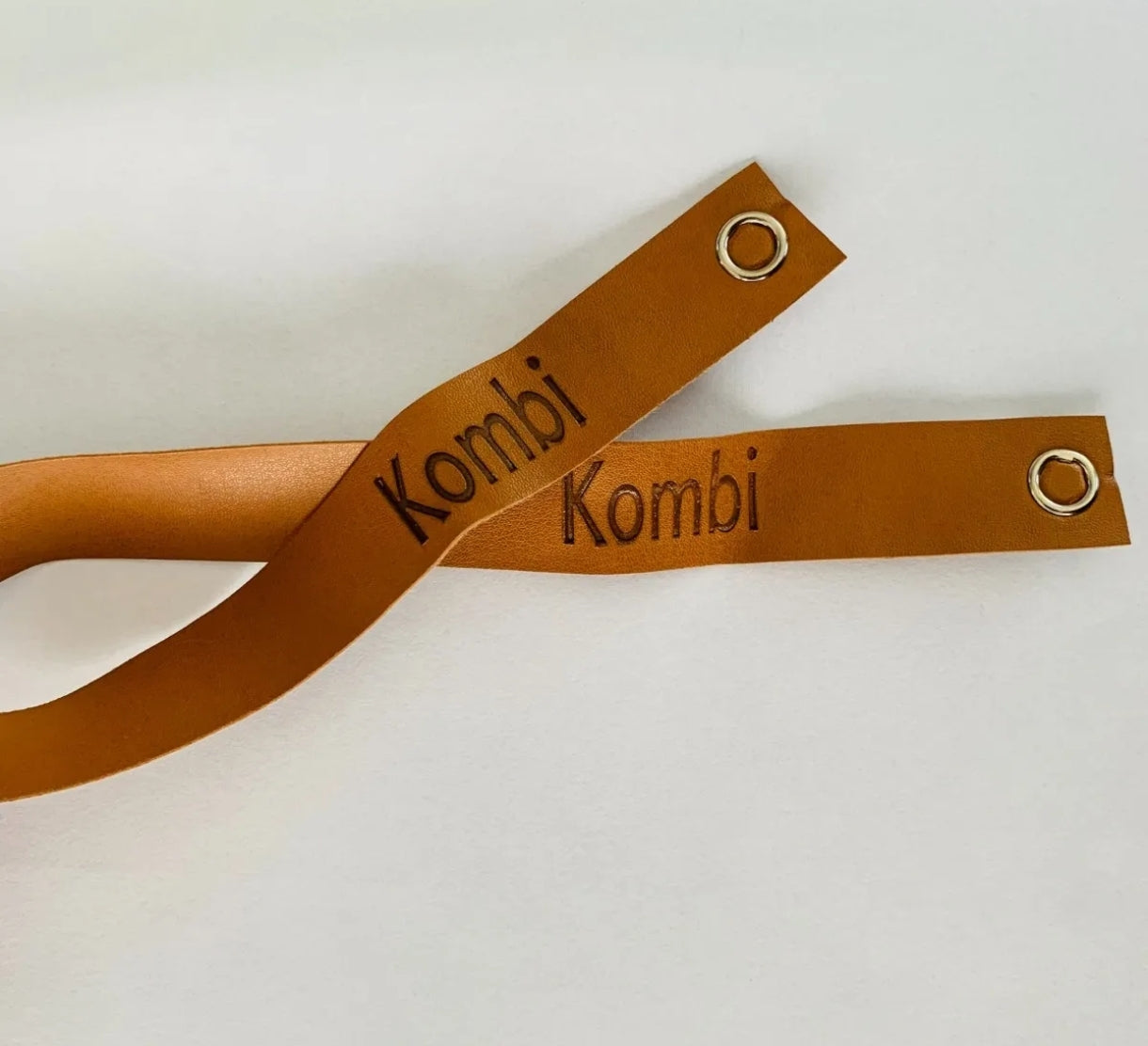 Set of curtains for VW Kombi vans up to 1975 (Corux model, Vovozinha model) and Kombi Clipper models up to 1996 low roof model