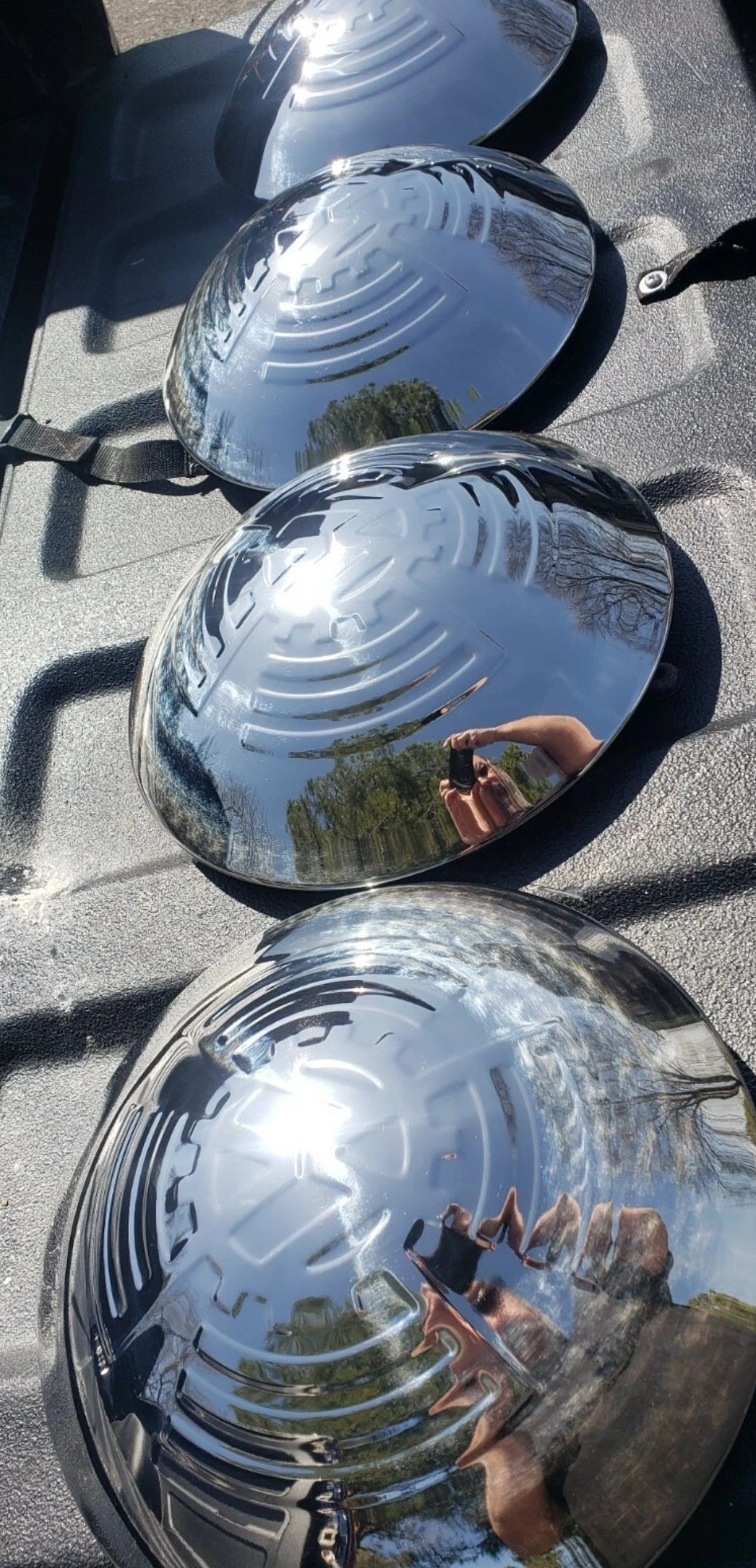 VW Volkswagen Vintage Buggy Bus Oval Split Window Hubcaps, Ghia , Chrome 4 pieces 🧩