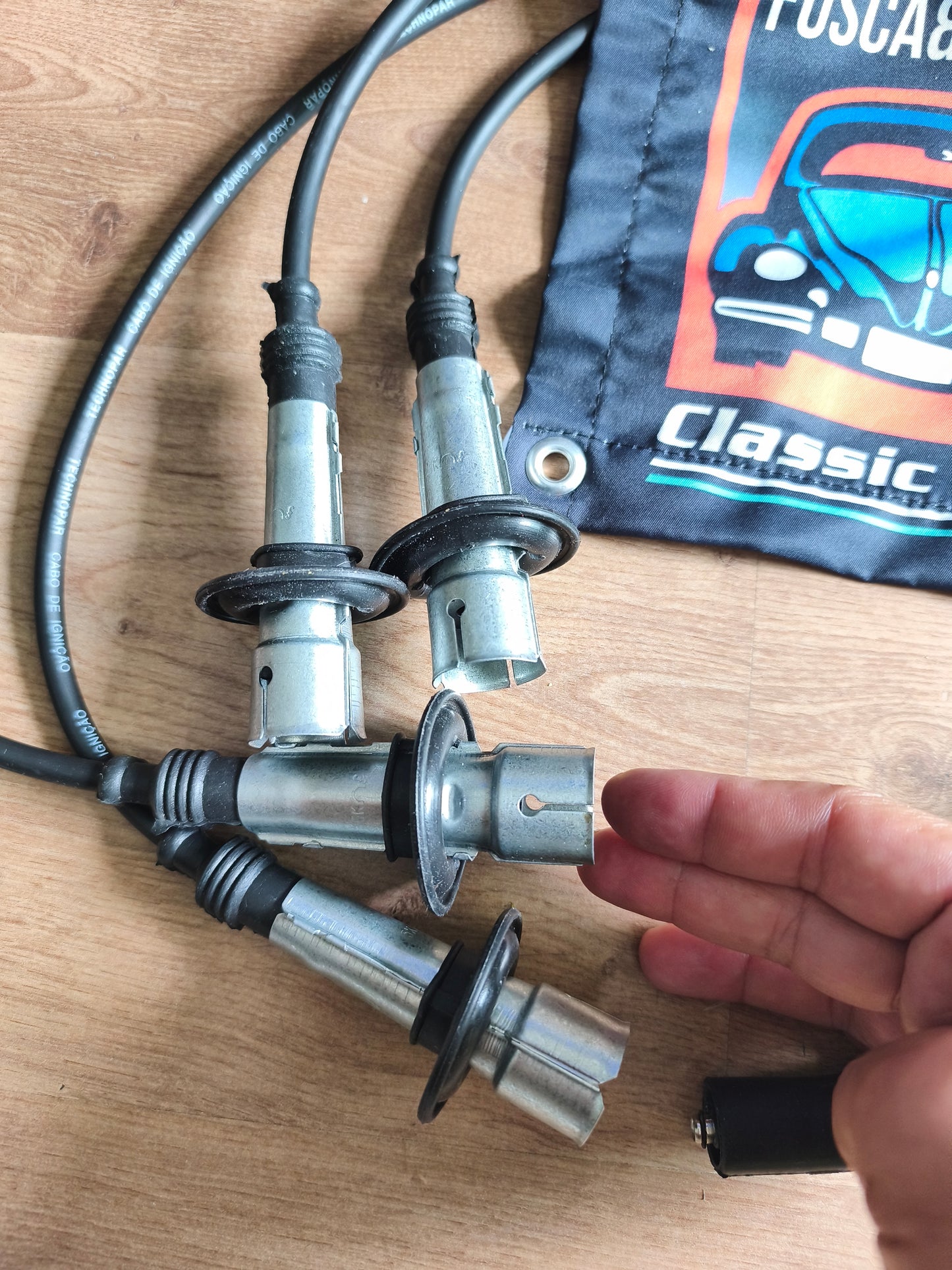 Ignition cable and spark plug assembly 27588 for VW Volkswagen Bug 1300 - 1500-1600 to 2337cc 8mm