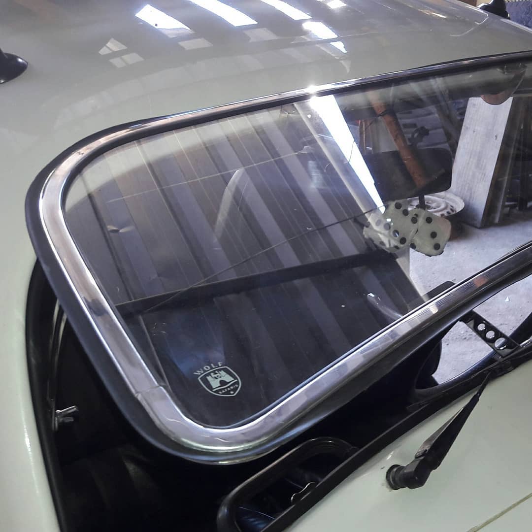 Safari front Windshield window , Beetle 1952 to 1963