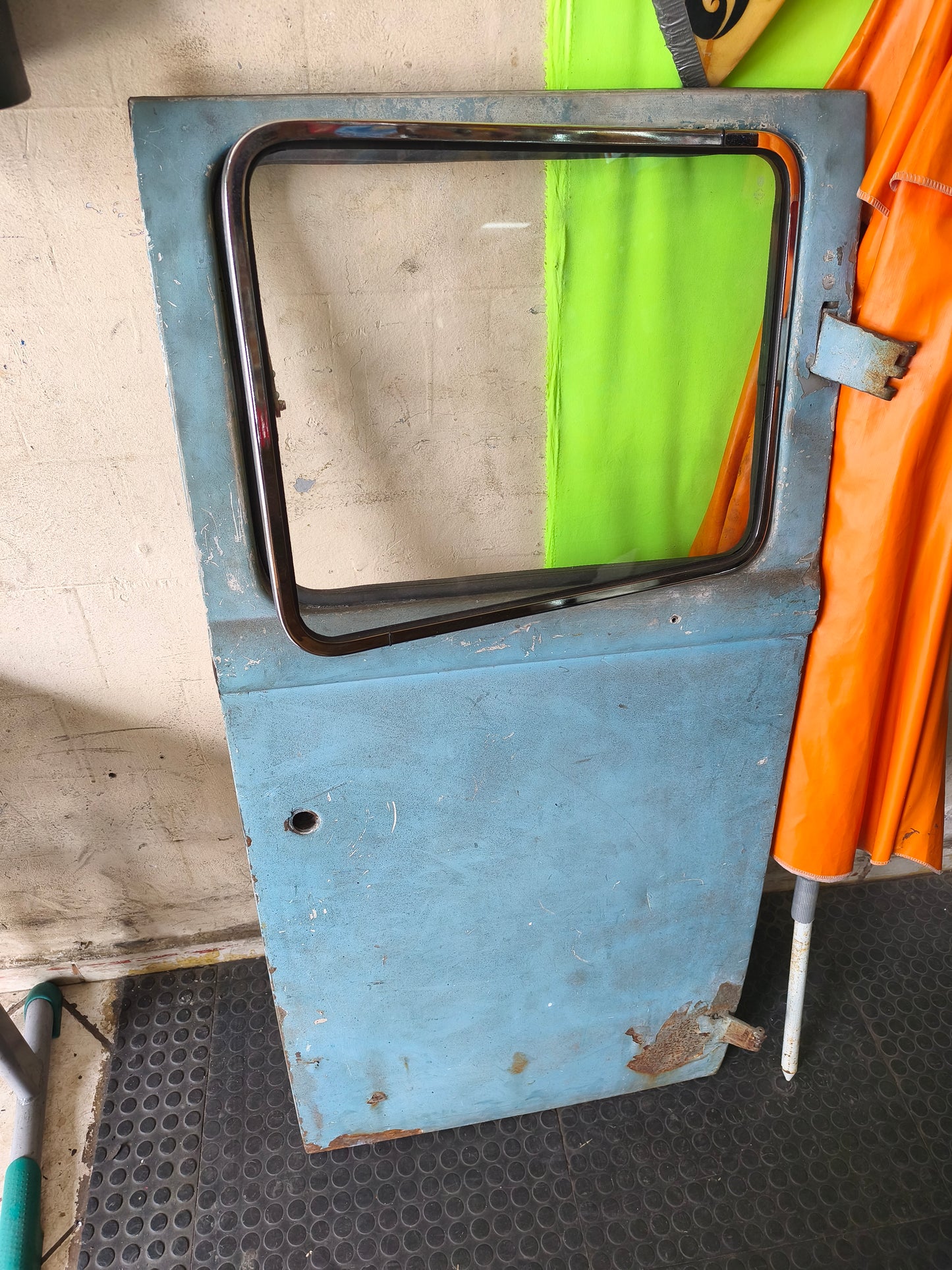 Stainless steel Safari tilting windows with glass and 20cm spacer, VW logo - original glass.