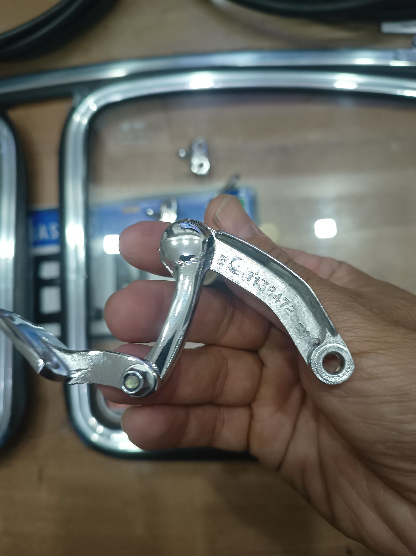 Safari Windshield + Tilting Windows pop out for Beetle OFFER