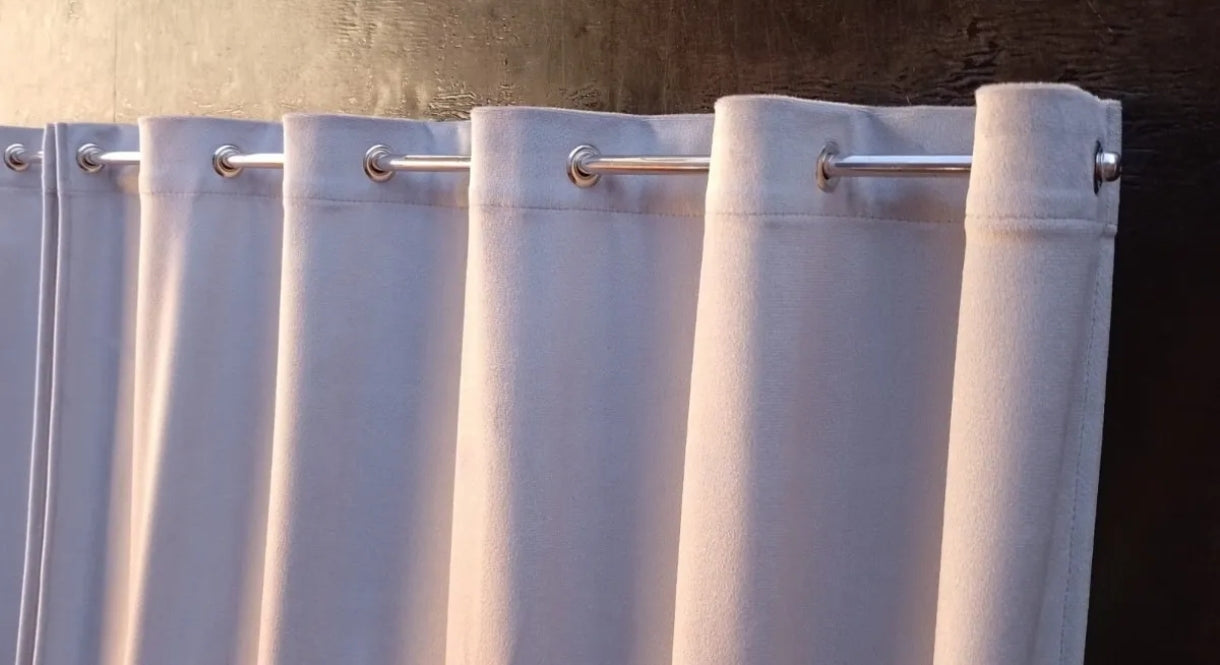 Set of curtains for VW Kombi vans up to 1975 (Corux model, Vovozinha model) and Kombi Clipper models up to 1996 low roof model