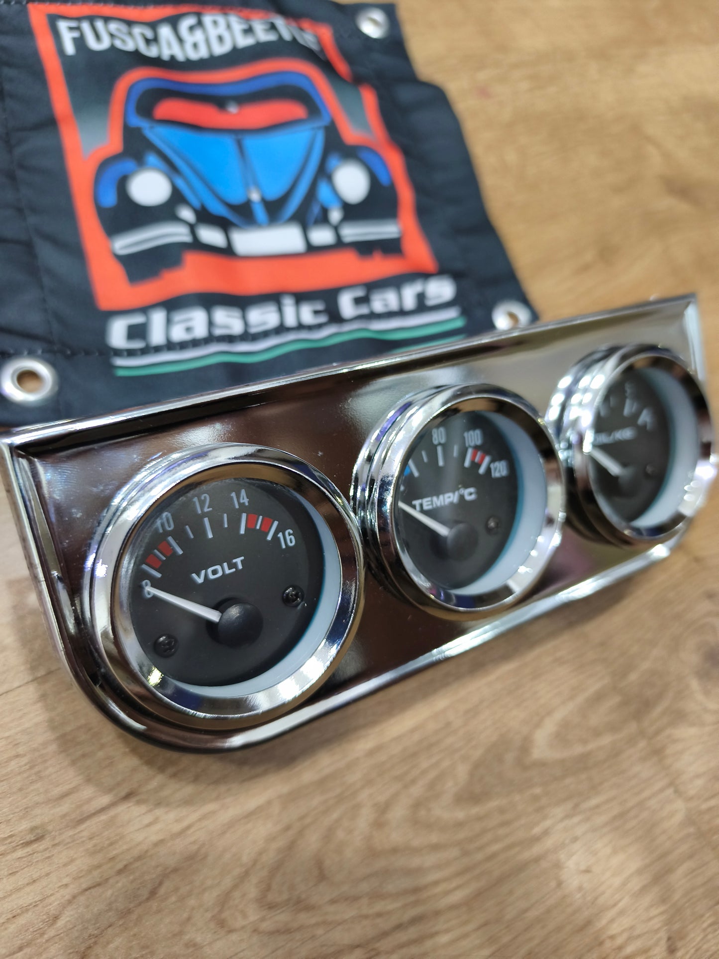 Automatic Gauge for Oil Pressure, Water Temperature, and Voltage with Chrome Console fit All models of VW Beetle