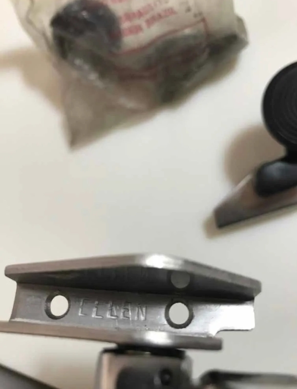 Lock tingle windows Beetle VW Germany 1300 & Kombi