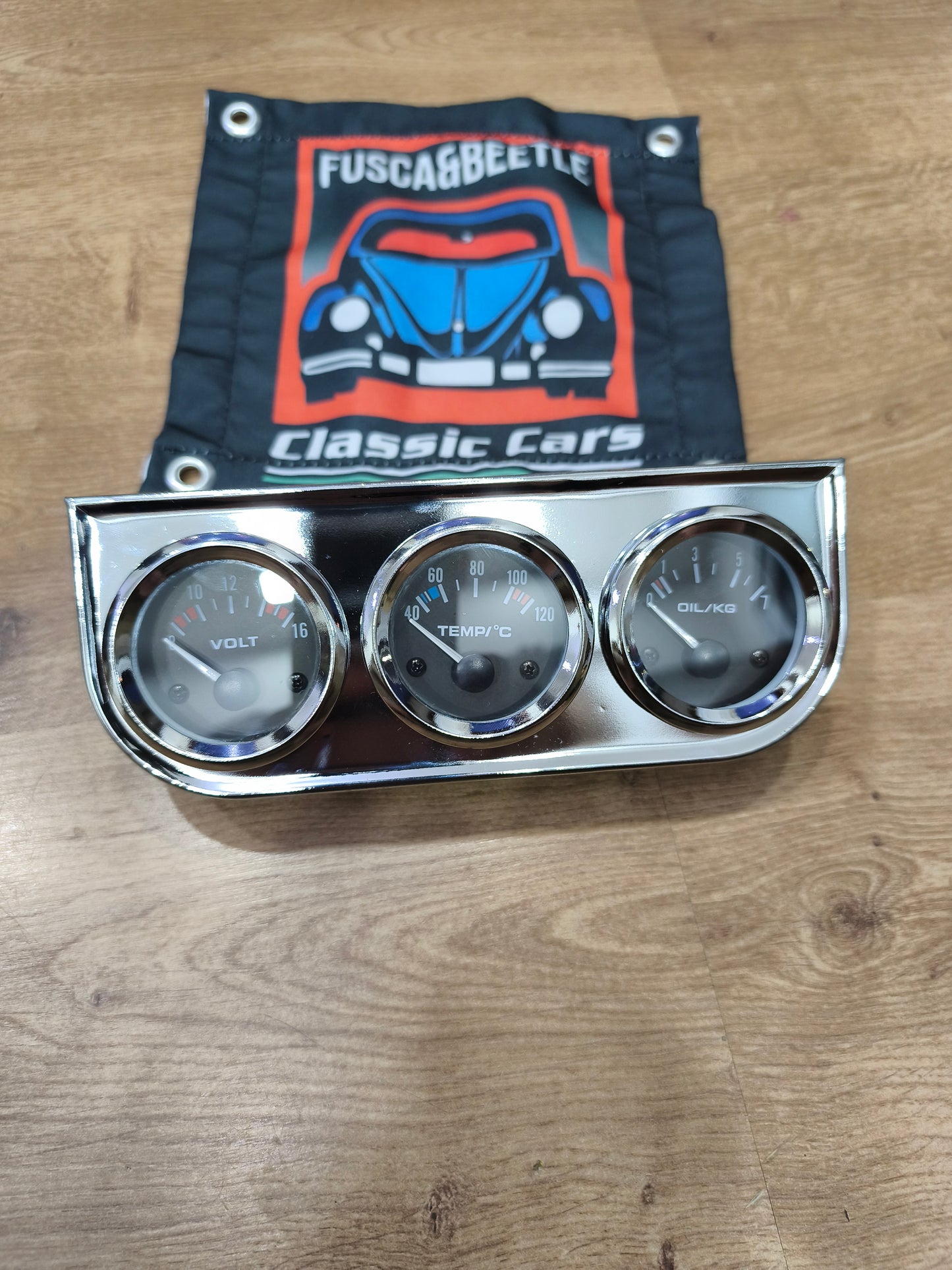 Automatic Gauge for Oil Pressure, Water Temperature, and Voltage with Chrome Console fit All models of VW Beetle