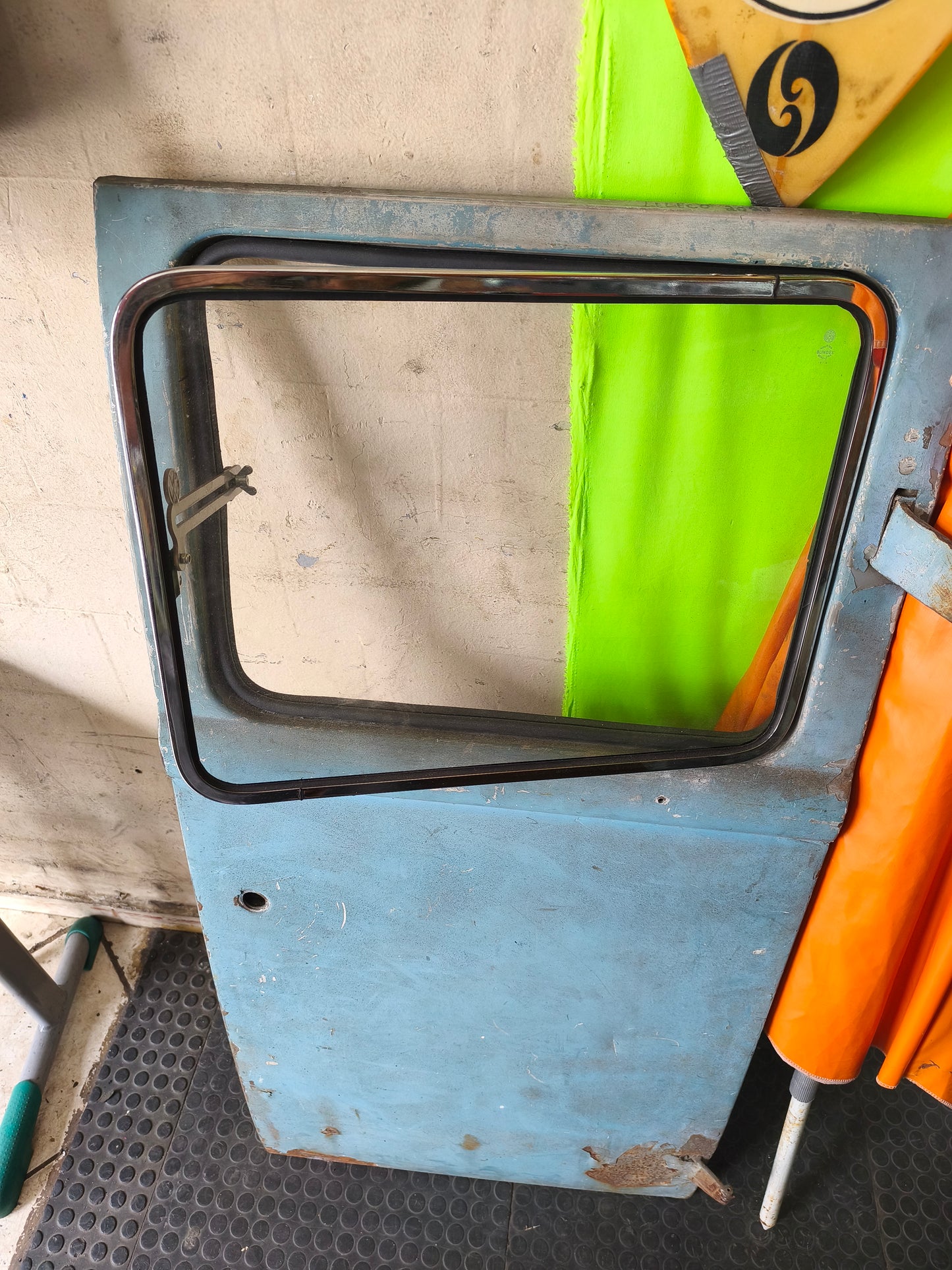 Stainless steel Safari tilting windows with glass and 20cm spacer, VW logo - original glass.
