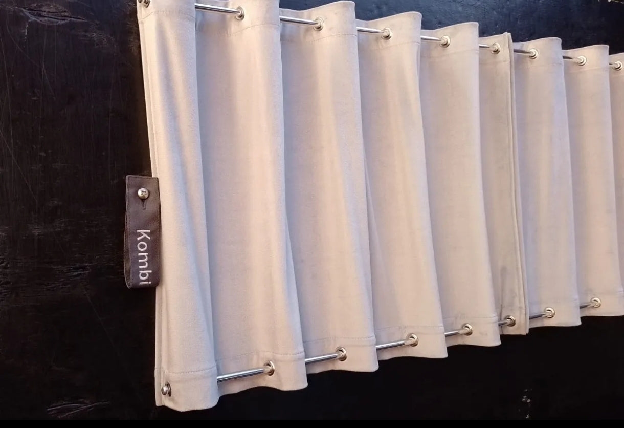 Set of curtains for VW Kombi vans up to 1975 (Corux model, Vovozinha model) and Kombi Clipper models up to 1996 low roof model