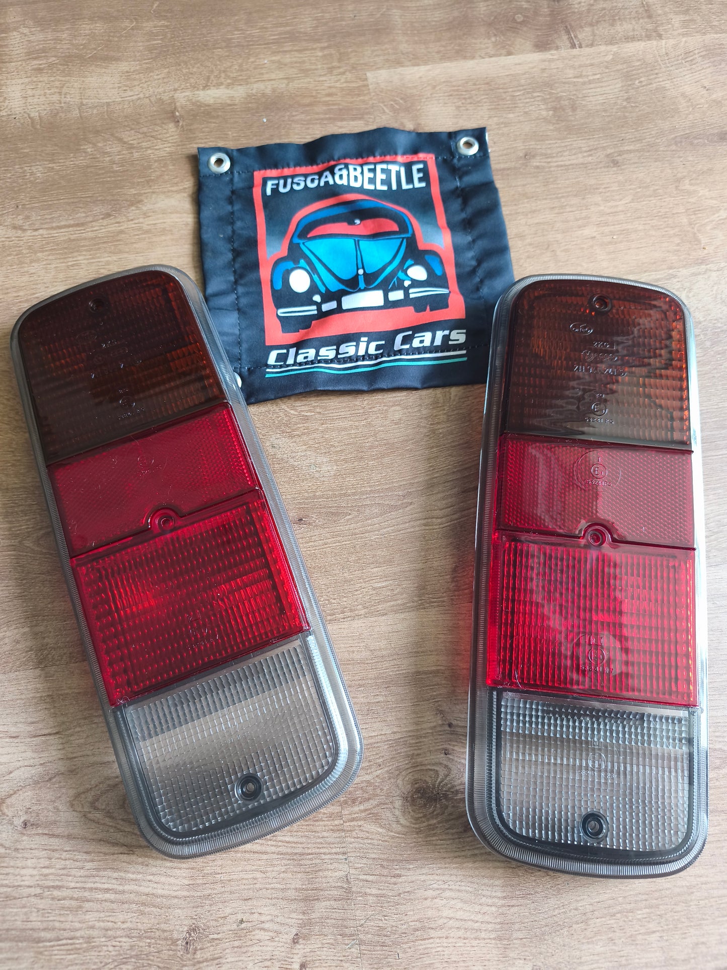 Pair of Volkswagen VW Bus Kombi taillights, set type 2, T2 bus, left and right, 1972-1979 Arteb Hella Original