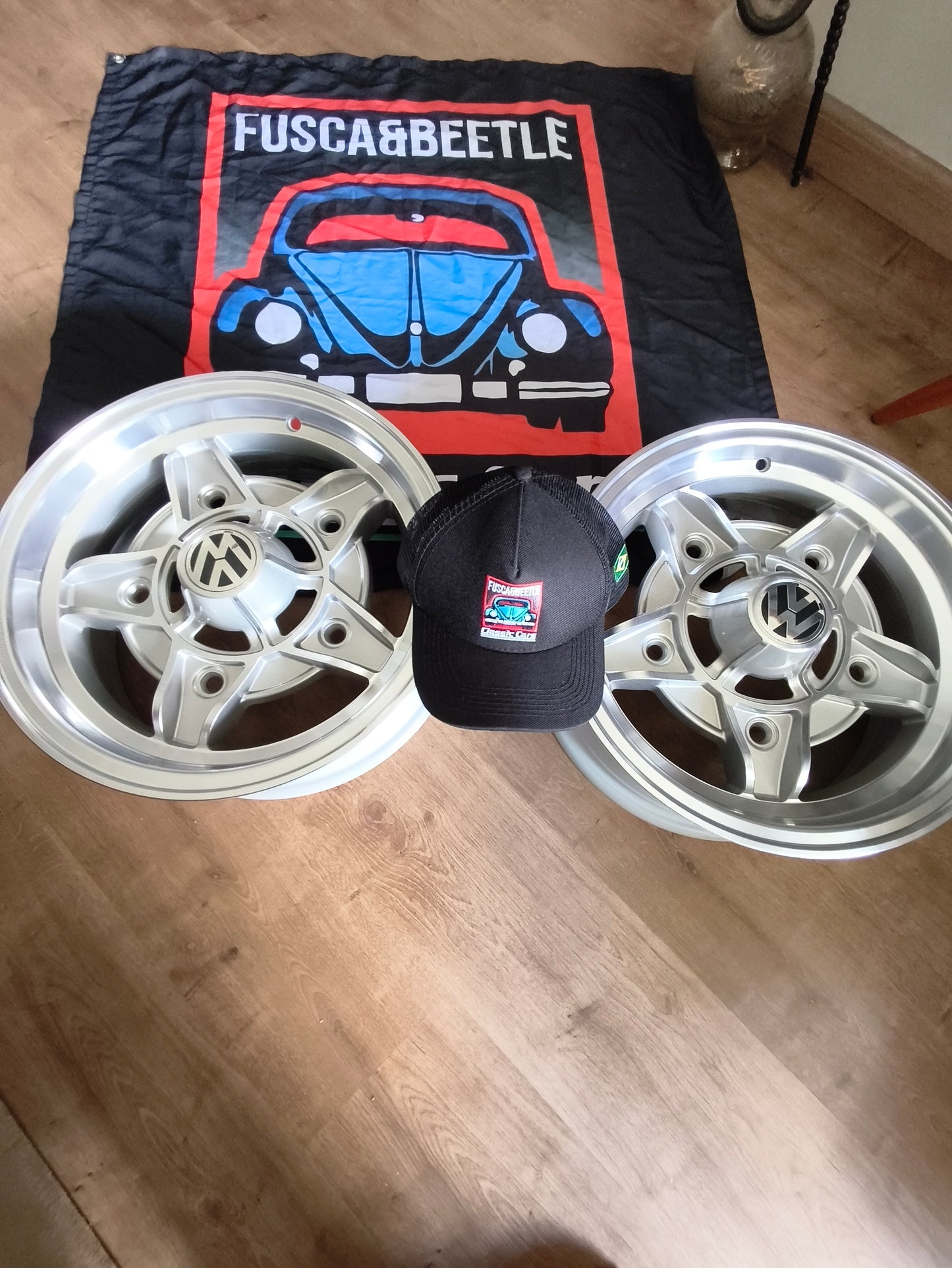 Set of 15-inch Castelinho wheels for VW Beetle, 6 inches wide, 5x205 bolt pattern, classic wheels.