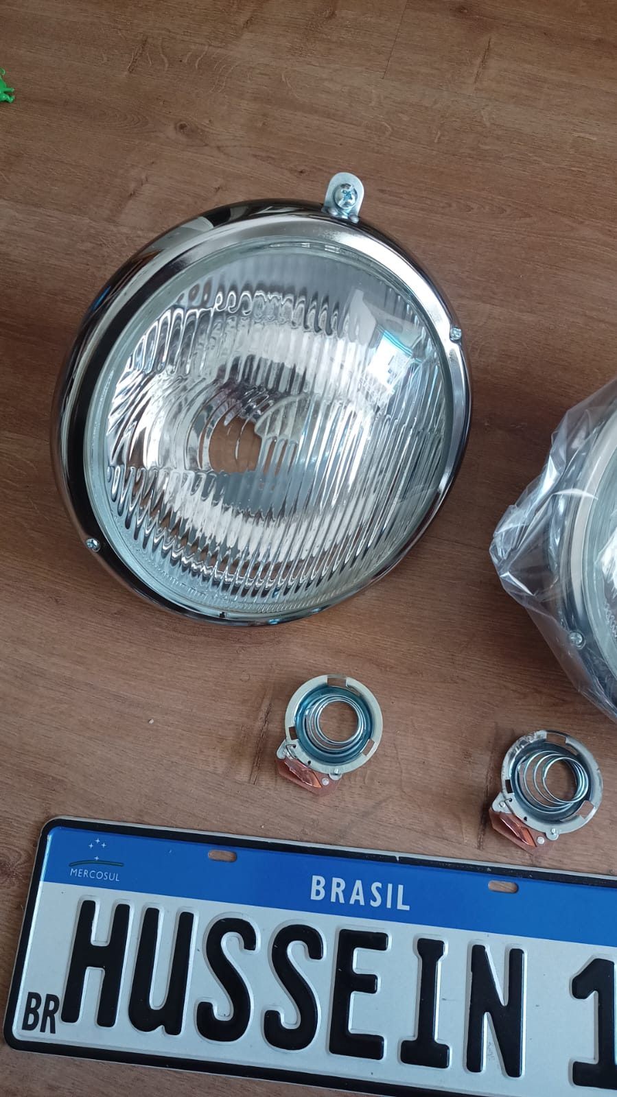 Beetle Bull's Eye Headlight Until 1972 W/Smooth Lens And Kombi /75 units